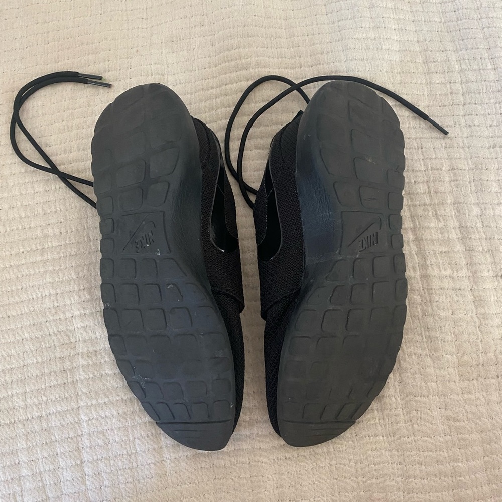 Black Nikes - image 4